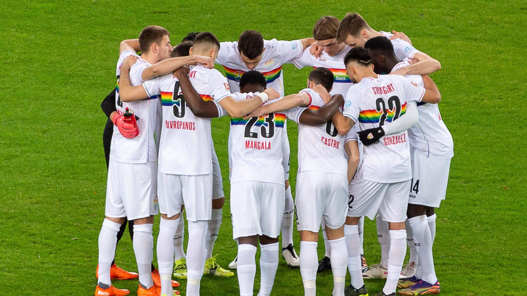 Homophobie im Fußball: Wozu das Gruppen-Coming-out am 17. Mai?