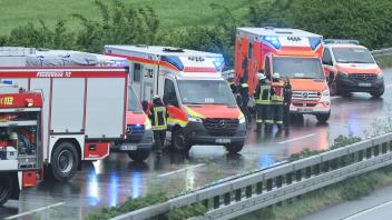 Rettungskräfte eilten am Donnerstagabend zu einem Unfall auf der A30 bei Melle.