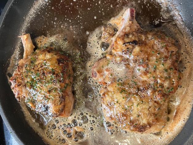 Rezept: Kalbskotelett Strindberg mit Pfifferlingen und Gnocchi