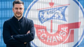 Amir Shapourzadeh ist als Direktor Profifußball der neue starke Mann im sportlichen Bereich beim Zweitliga-Absteiger Hansa Rostock.