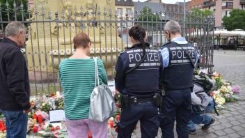 Mannheim: Trauer um bei Messerattentat getöteten Polizisten