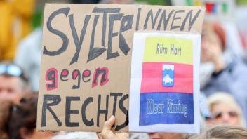 Kundgebung gegen Rechtsextremismus auf Sylt