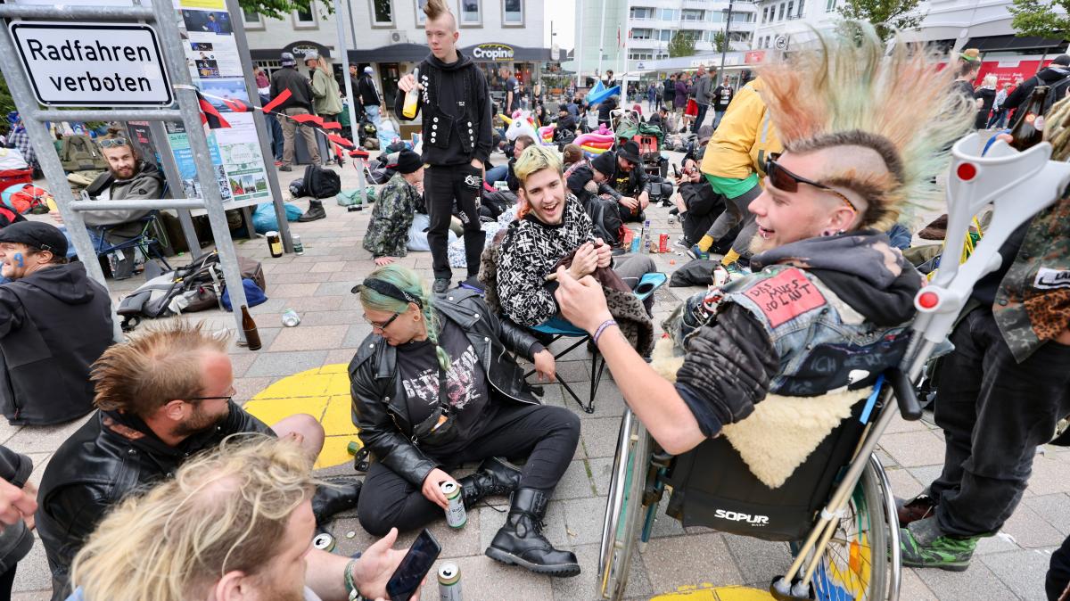 Bombshell on Sylt: Court allows punks to camp again