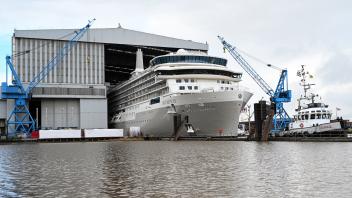 Meyer Werft dockt Luxus-Kreuzfahrtschiff «Silver Ray» aus