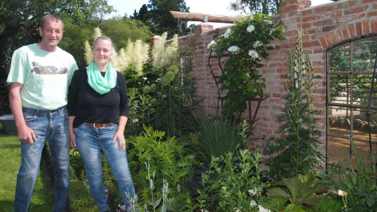 Tag der offenen Gärten SH Viele Rosen bei Familie Thun in Mörel