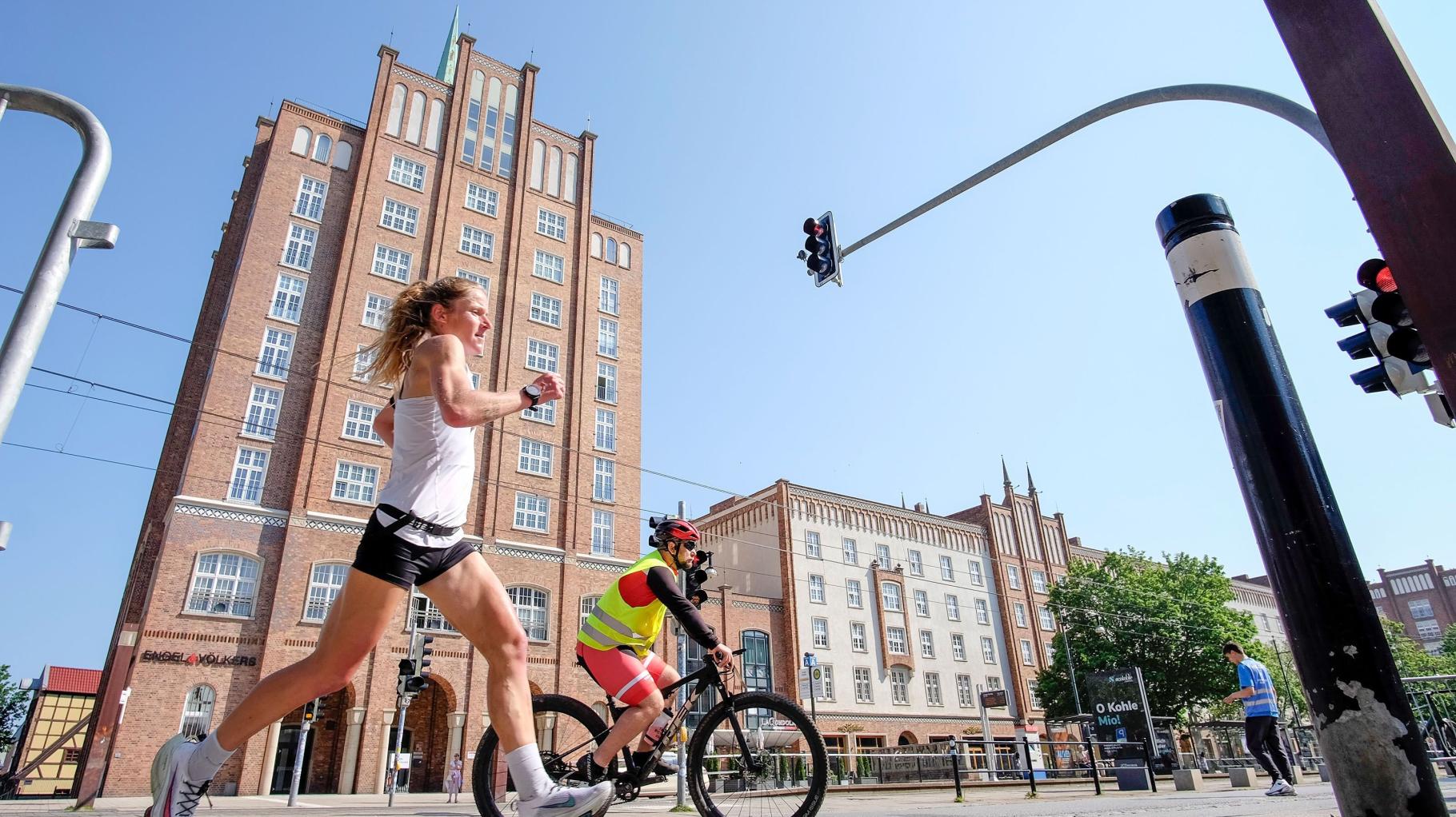 Marie Hauer fährt 2700 Kilometer mit dem Auto zur Duathlon-EM nach Portugal