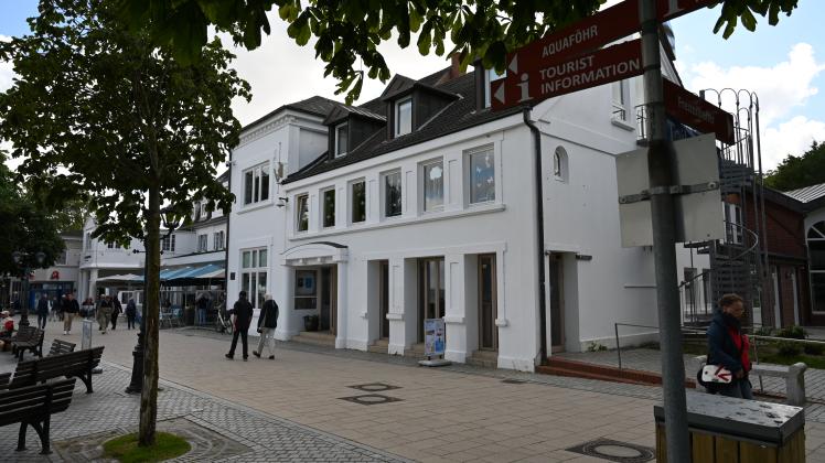 Föhr: Namenssuche für Kurgartensaal löst kritische Diskussion aus | SHZ