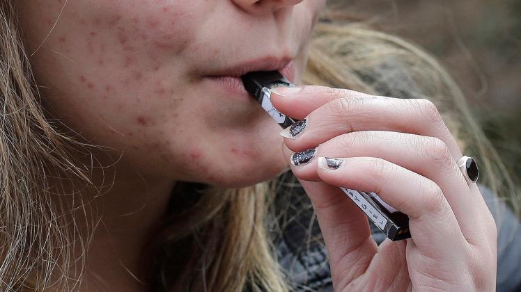 elfbar elfa master akku Happy Garden HHC Vape 2ml Indica Pfirsich Ring » Body N Soul main image 1