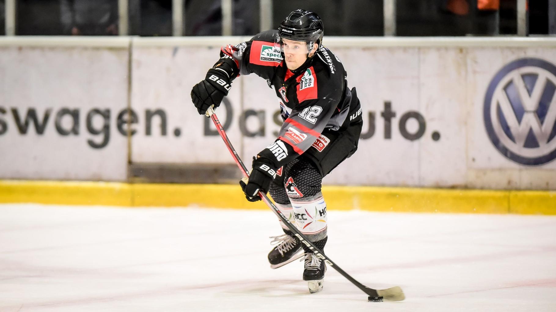 Emil Bejmo bleibt trotz anderer Angebote den Rostock Piranhas treu