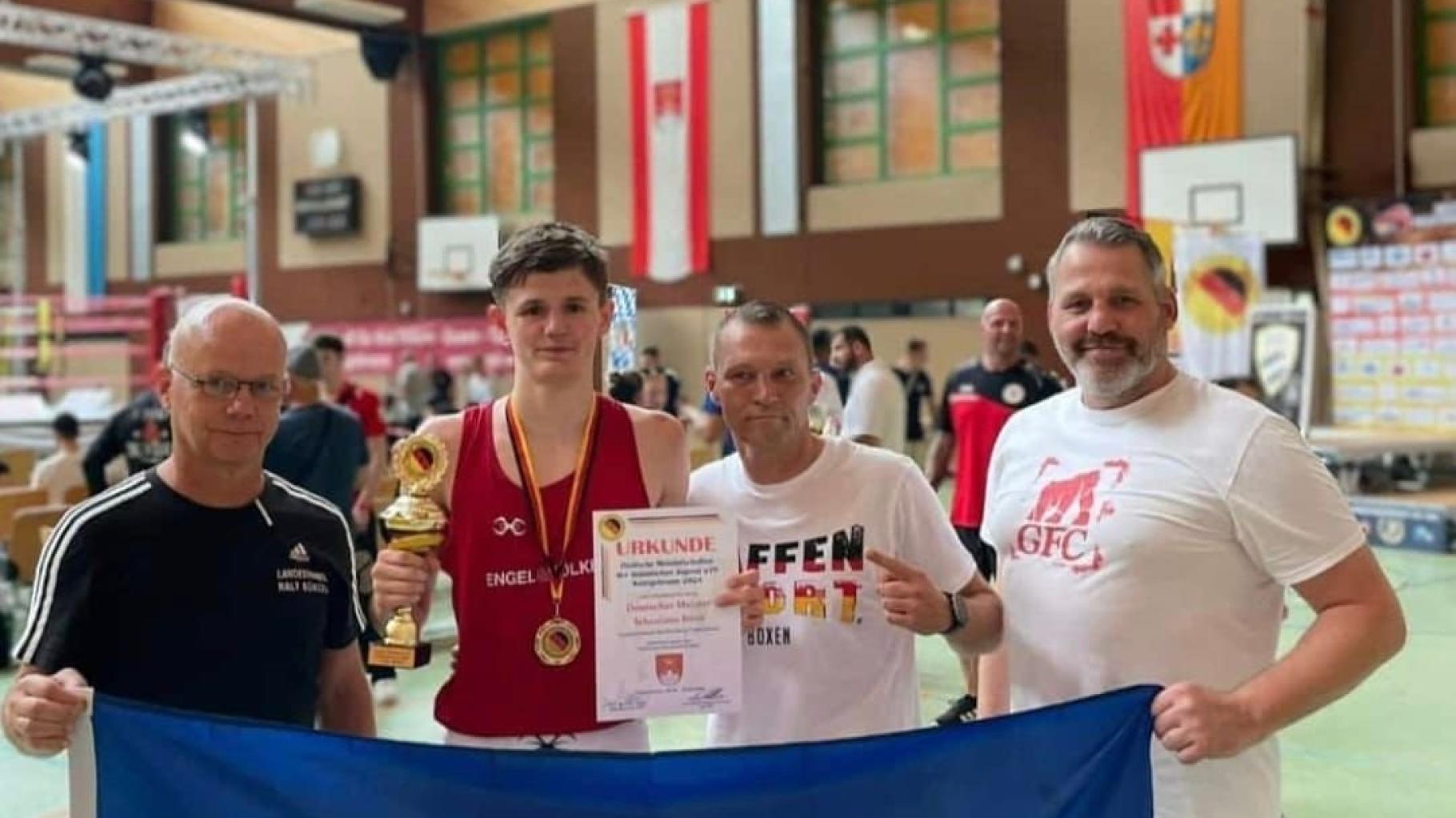 Traktor-Boxer Sebastiano Rizzo ist deutscher U19-Meister