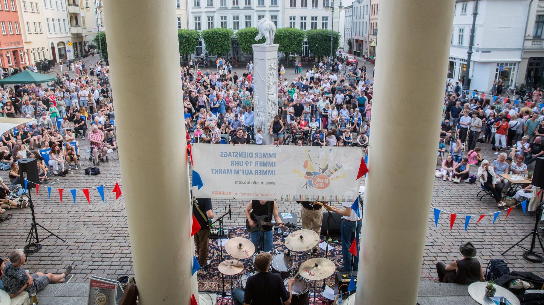 Stadtfete Schwerin: Musik und Kleinkunst ziehen in die Innenstadt