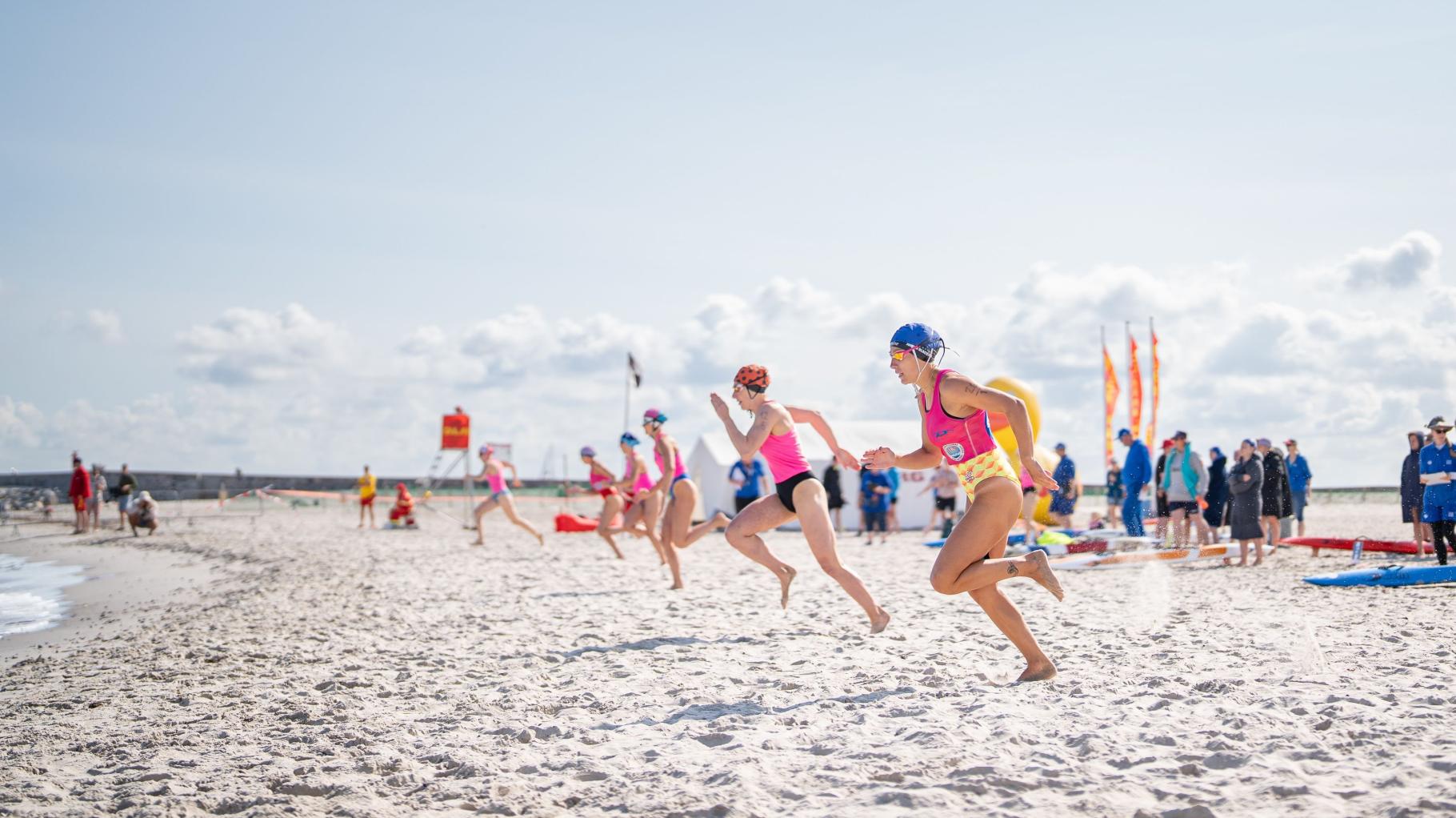 26. DLRG Cup: Spannende Wettkämpfe am Strand von Warnemünde