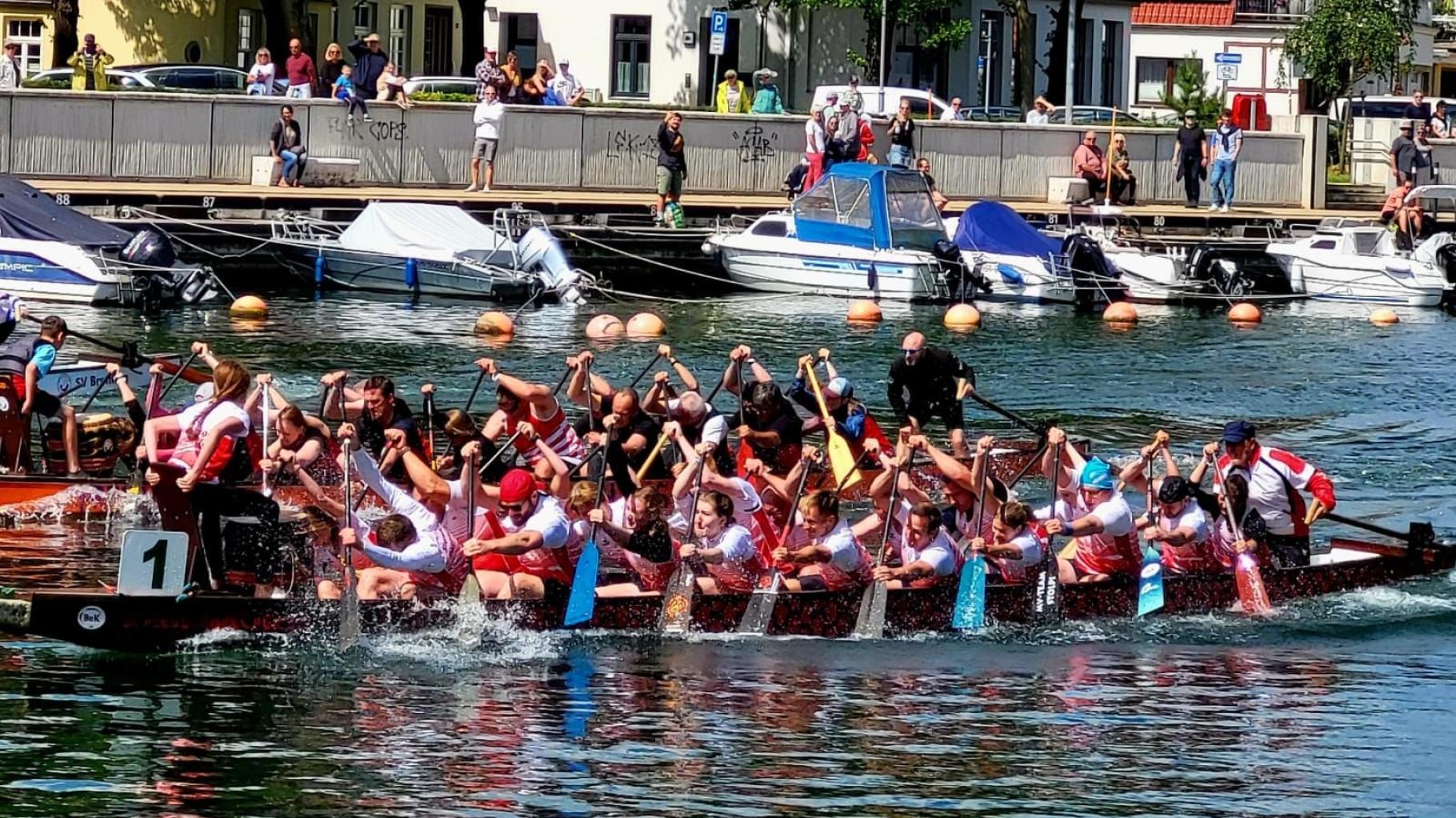 Nach Pannen: Sternberger Pastinetten erpaddeln sich in Warnemünde 5. Platz