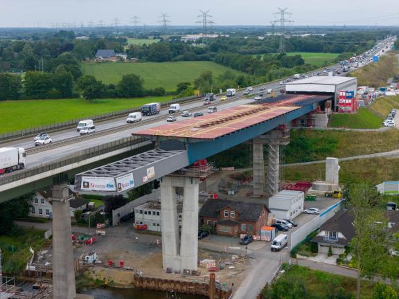doppeldildo auf der autobahnbrücke A45 Autobahnbrücken aus dem Flugzeug fotografiert main image 0