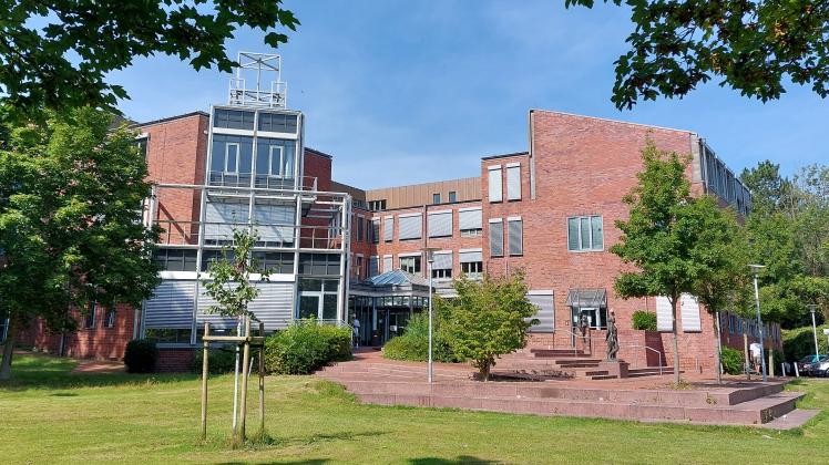 Vor dem Landgericht Itzehoe hatten sich zwei Männer aus Elmshorn wegen erpresserischen Menschenhandels verantworten müssen. Sie waren vor Kurzem freigesprochen worden. Landgericht Itzehoe
