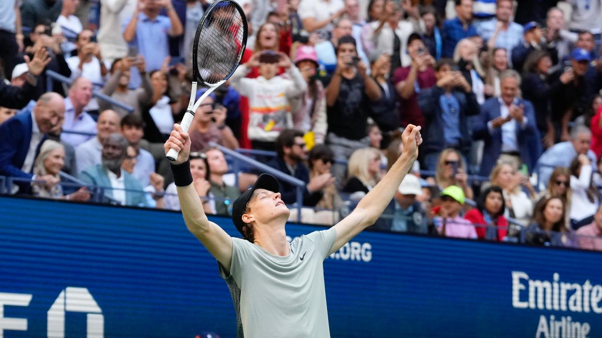 Tennis: Sinner wins US Open for the first time - | Taylor Swift looks on