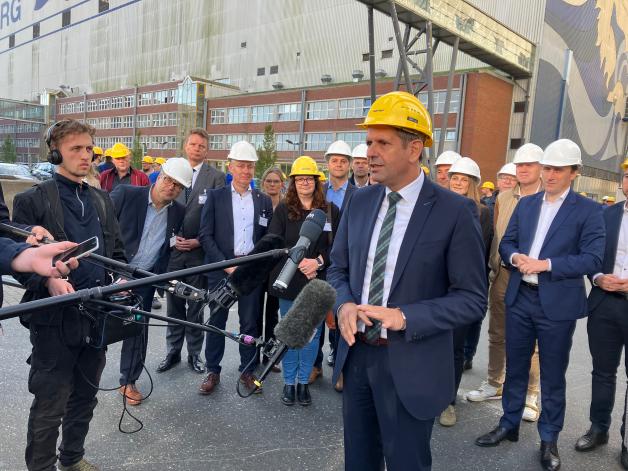 Nach Staatseinstieg Bernard Meyer will die Meyer Werft zurück