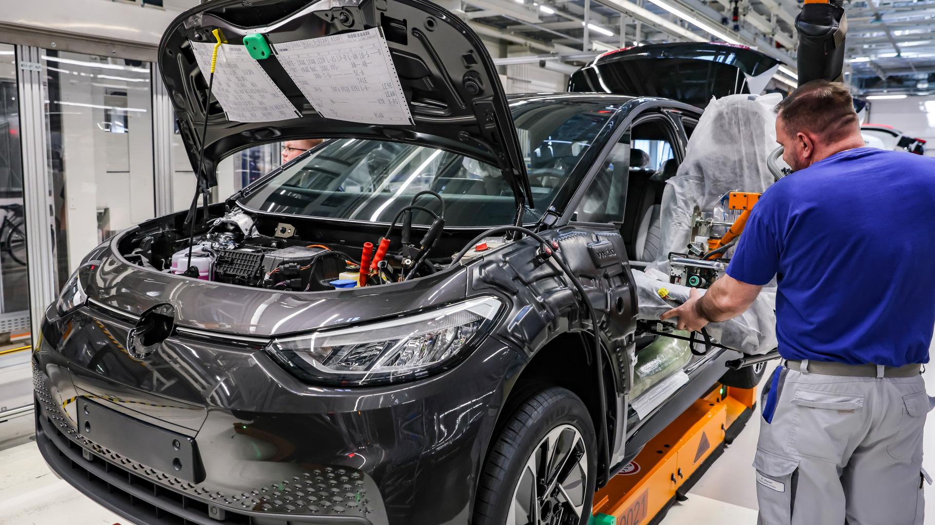 30,000 VW Jobs at Risk: Not a Good Time for Grim Predictions