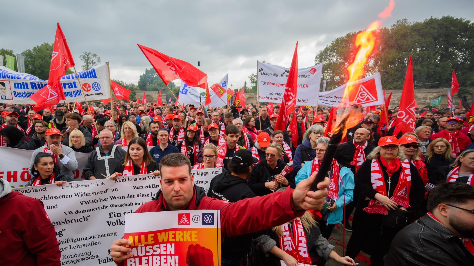 „Wir haben die Schnauze voll!“: Unter den VW-Beschäftigten geht die Angst um