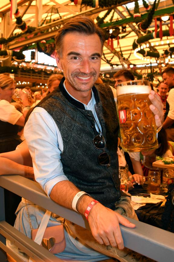 Oktoberfest 2024 in Bildern Diese Promis feiern auf der Wiesn