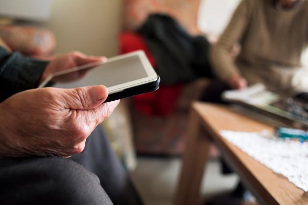 Rental in Our Time: To Play with a Computer or Tablet 