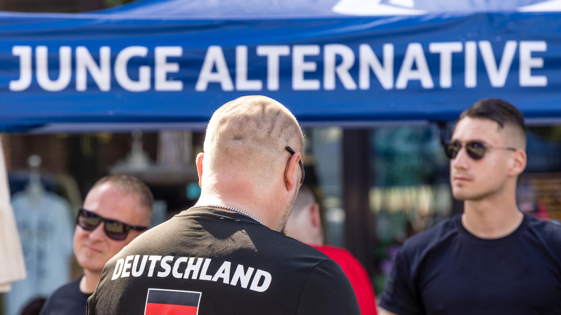 Rechtsextreme Junge Alternative soll Wahlkampfstände der AfD verteidigen