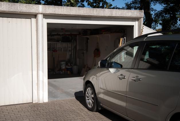 Auto Widget in a Garage Parking Can Be Used as a Car Version in Kfz Versicherung