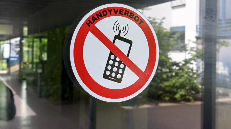 Smartphones An Schulen Vorangehen Statt Verbieten smartphones-an-schulen-vorangehen-statt-verbieten
