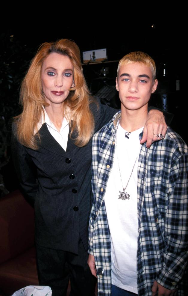 Eminems Mutter Debbie Nelson und sein Bruder Matthew.