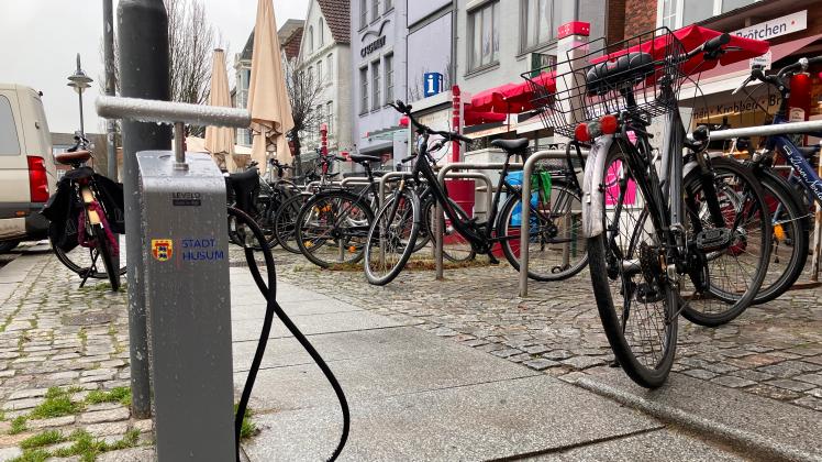 Husum: ffentliche Fahrradpumpen erleichtern Radfahrern das Leben