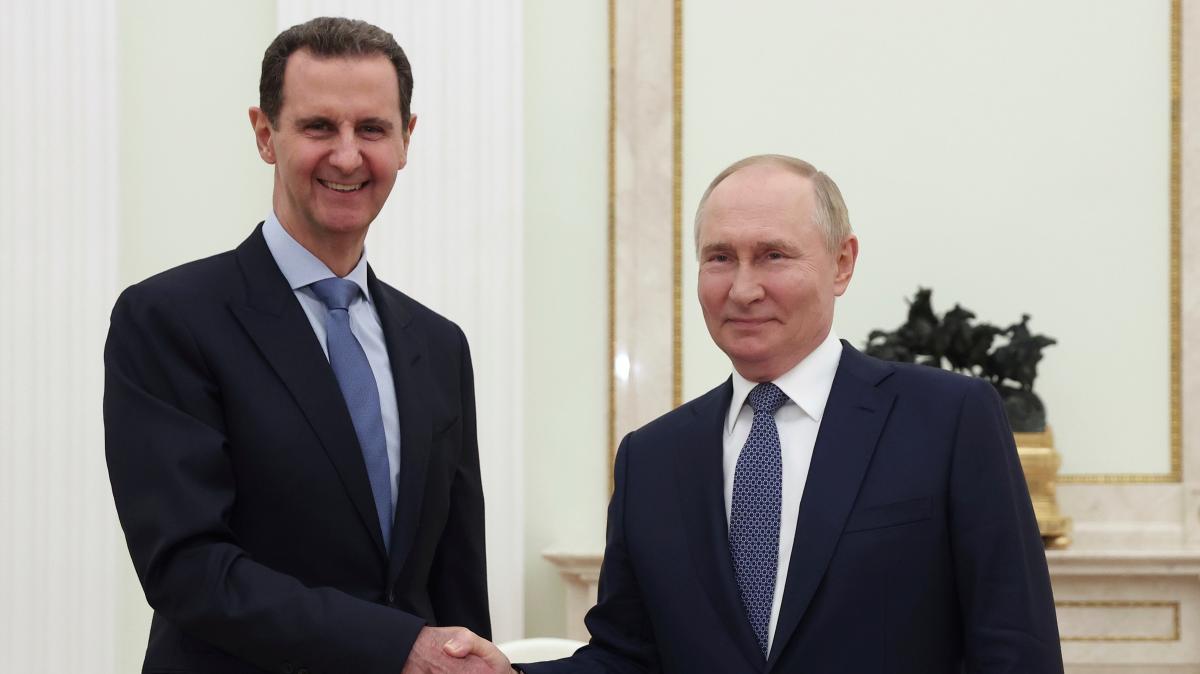 russische-medien-assad-und-familie-in-moskau-so-lief-die-flucht-aus-syrien-ab