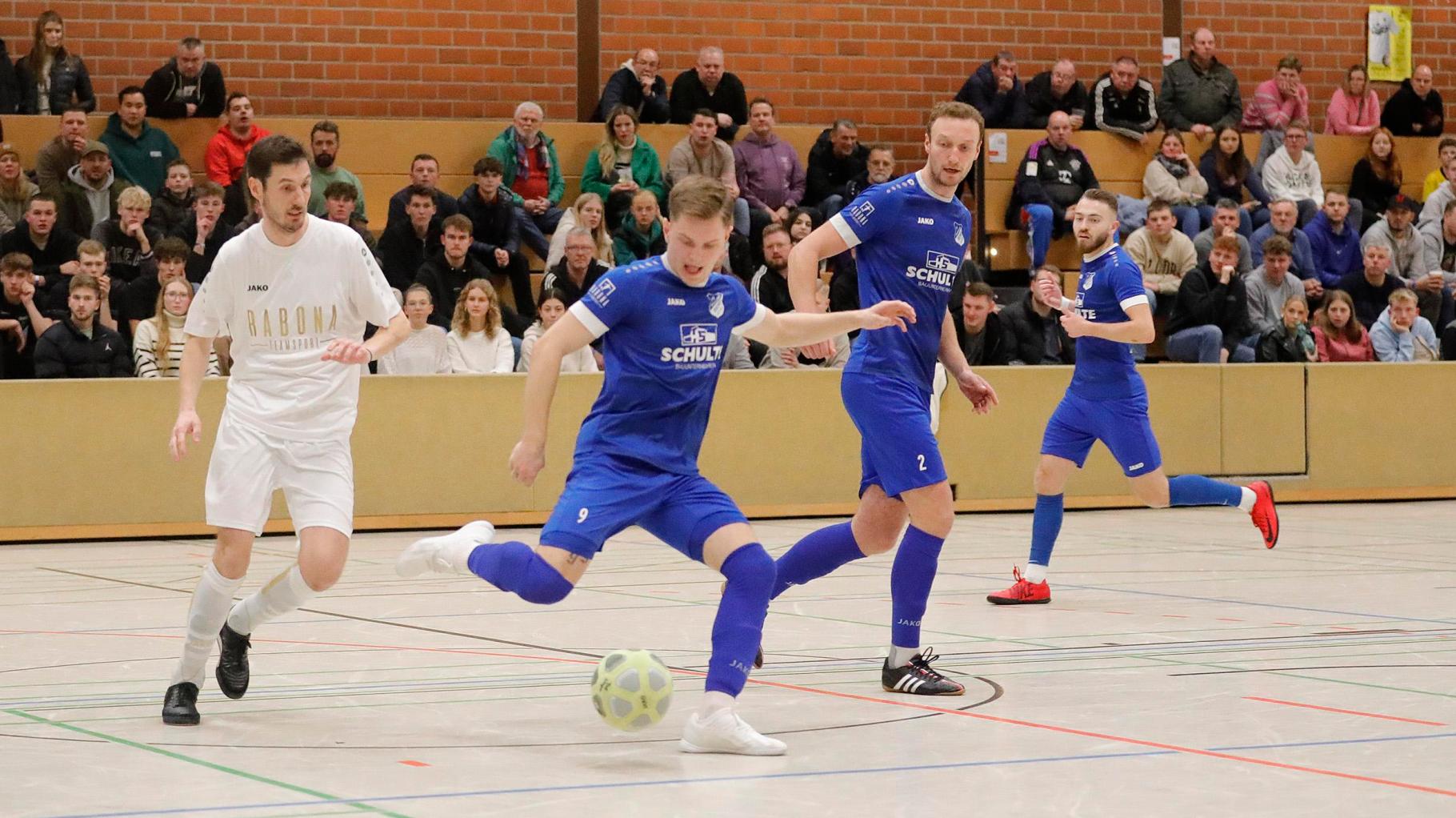 Vor dem Start: Was Sie zur Hallenfußballsaison im Emsland wissen müssen