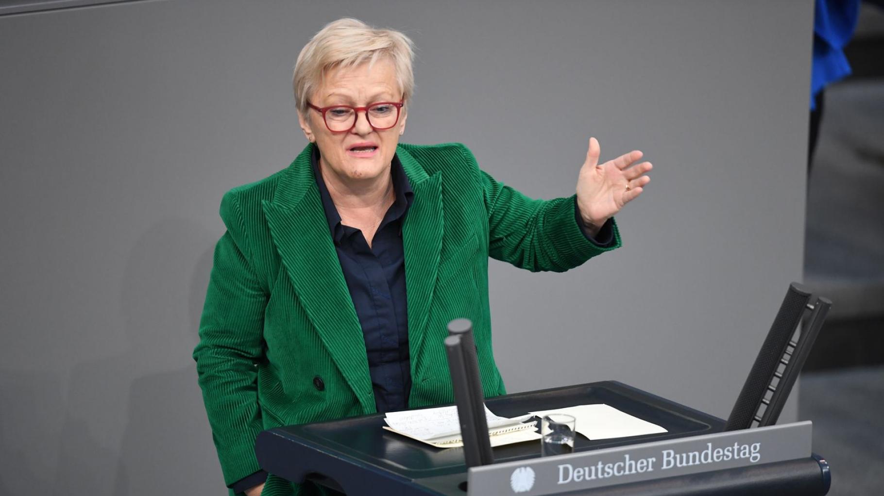 Künast findet Namen ihres Vaters in NSDAP-Akten – so reagiert die Grünen-Politikerin