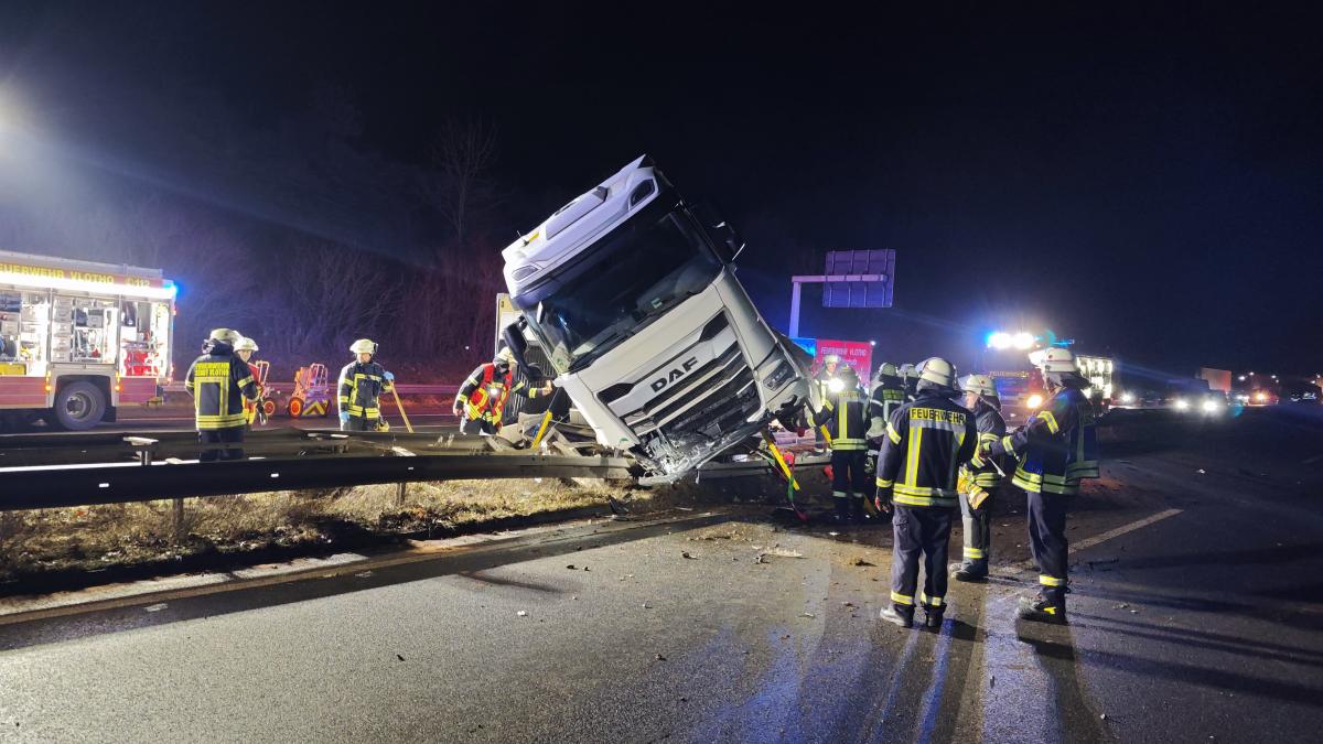 nach-lkw-unfall-bei-bad-oeynhausen-so-lange-bleibt-die-a2-wohl-gesperrt