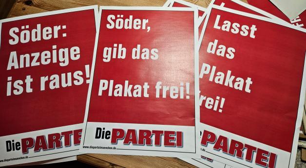 Vom Plakatdiebstahl zum Slogan: Sonneborns Partei greift den Vorfall in ihrem Wahlkampf auf.