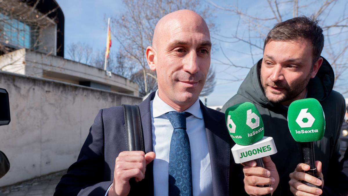 kuss-eklat-in-spanien-hermoso-und-rubiales-m-chten-gegen-das-urteil-vorgehen