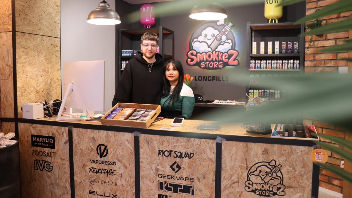 vape laden oldenburg Brooklyn E-Cig Lounges Rejoice, Oxford Dictionaries Declares 'Vape' Word of  the Year main image 1