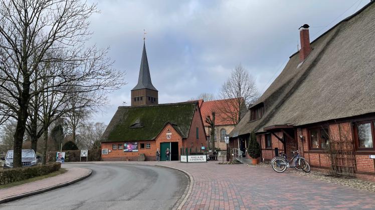  Um 16.30 Uhr waren im Haselauer Landhaus bereits 510 Menschen an der Urne. Bei insgesamt 881 Wahlberechtigten und 240 Briefwählern sind das satte 85 Prozent Wahlbeteiligung.