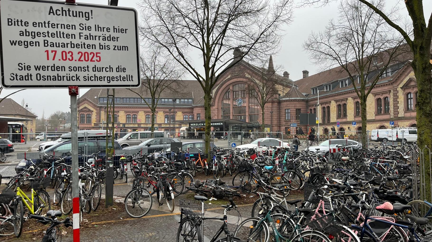 Fahrräder am Hauptbahnhof in Osnabrück werden „abgeschleppt“