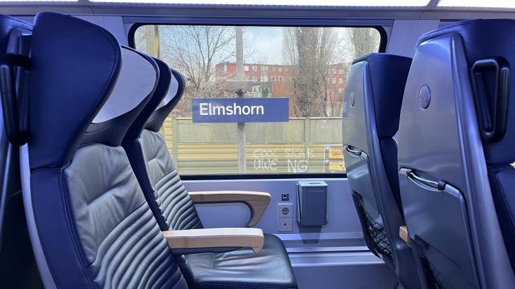 Der Regionalexpress zwischen Hamburg und Kiel hält auch in Pinneberg und Elmshorn. Bis zum Juni gibt es abends und nachts aber nur noch eine Verbindung einmal pro Stunde. 