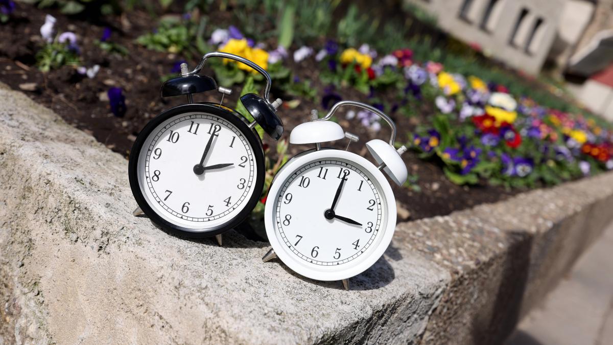 Uhr Umstellen Uhr Stellen 2021 Zeitumstellung 2025: Wenn Wir Im