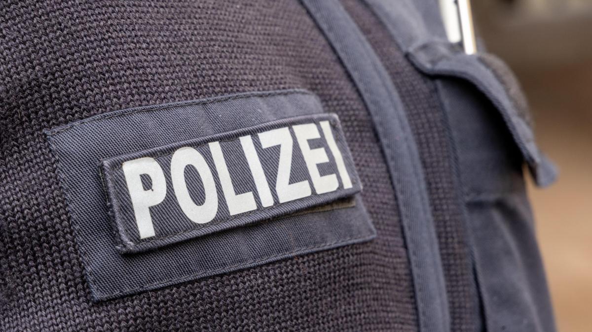 Autofahrer-haut-nach-Zusammensto-auf-der-Dissener-Stra-e-in-Wellingholzhausen-ab