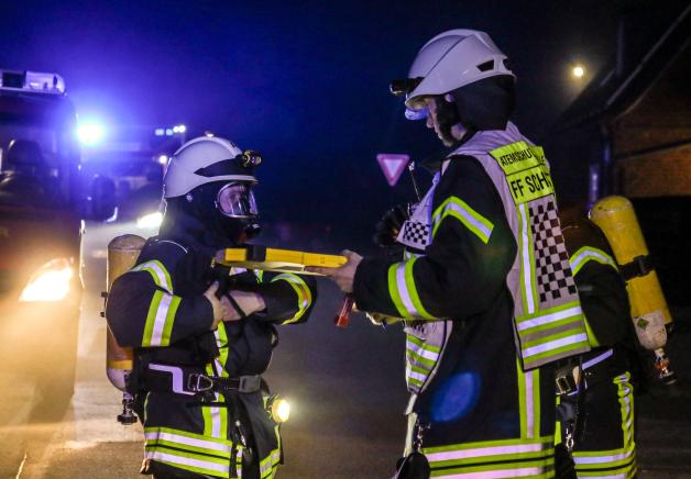 Feuer in Schwesing Schuppen in der Schulstraße ausgebrannt