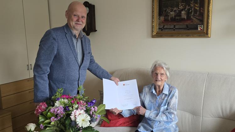 Val Springborn Pinneberg: Renate Springborn feiert 100. Geburtstag