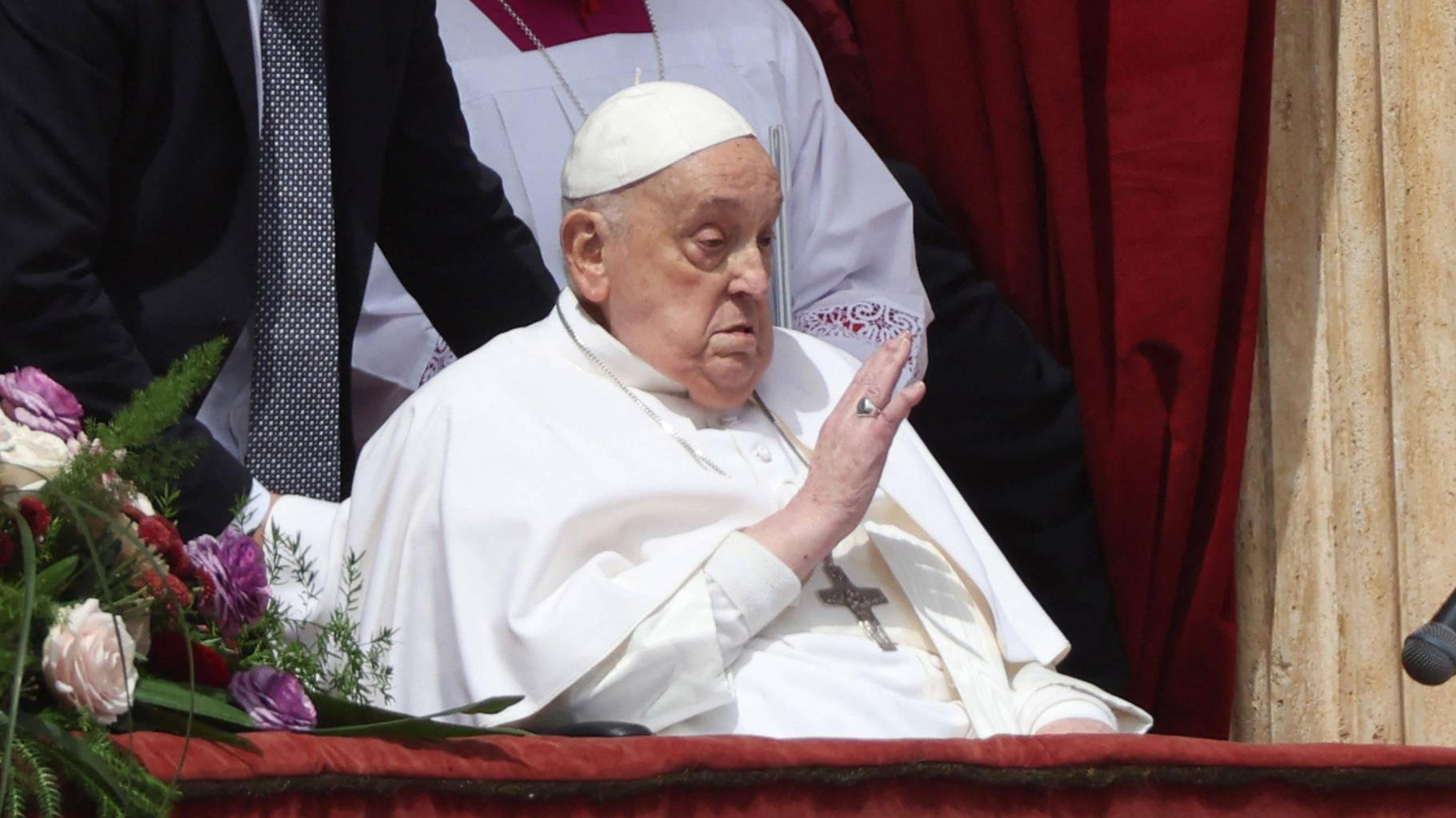 Papst Franziskus spendet trotz gesundheitlicher Probleme Segen Urbi et Orbi