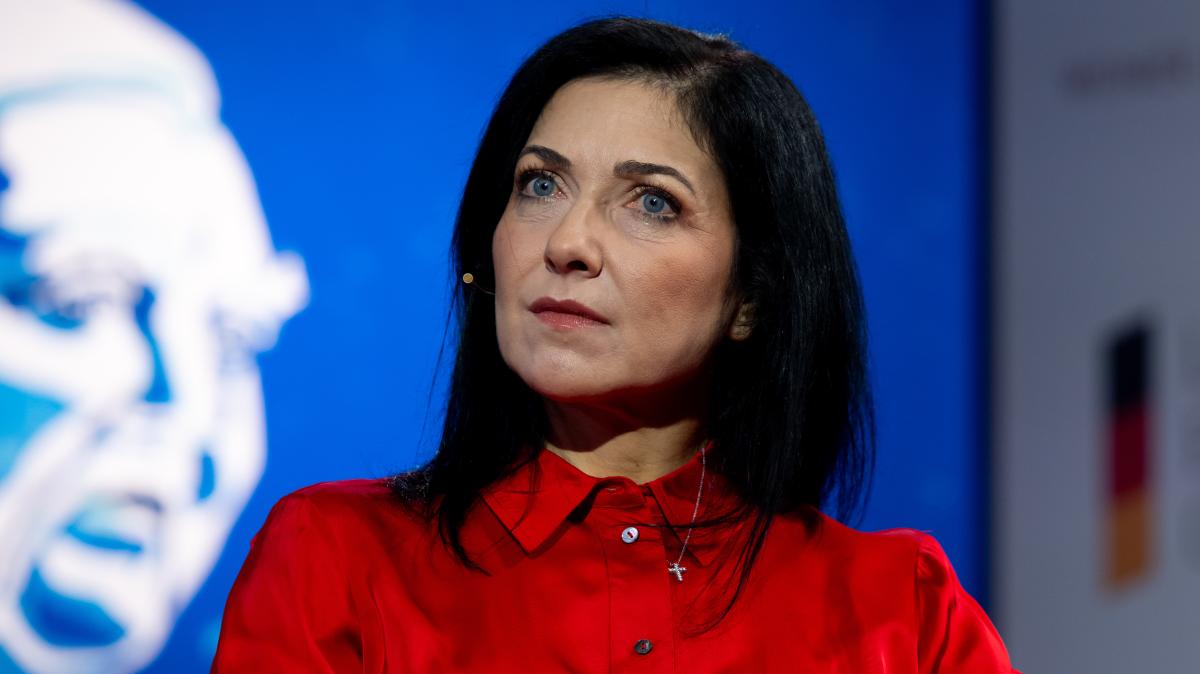 Wirtschaftsministerin-Reiche-k-ndigt-neue-Gaskraftwerke-f-r-Deutschland-an