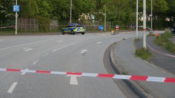 Der Tatort: Auf der Kieler Straße im Bereich der ehemaligen Nobiskrug-Werft fielen am 5. Mai die Schüsse. 