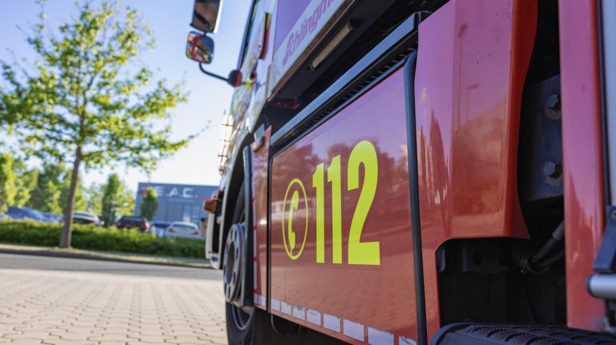 M-lltonnenbrand-in-Bippen-richtet-25-000-Euro-Schaden-an