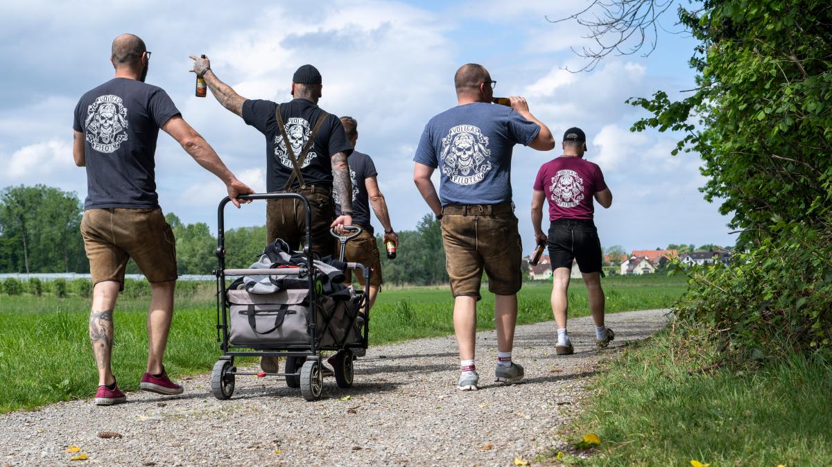 Vatertagstouren-an-Christi-Himmelfahrt-Woher-kommt-der-Brauch-