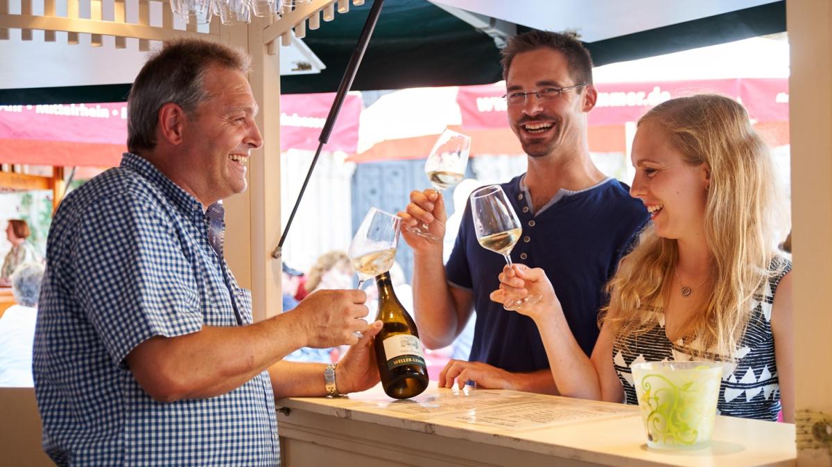 Weinsommer-vom-3-bis-6-Juli-auf-dem-Osnabr-cker-Marktplatz